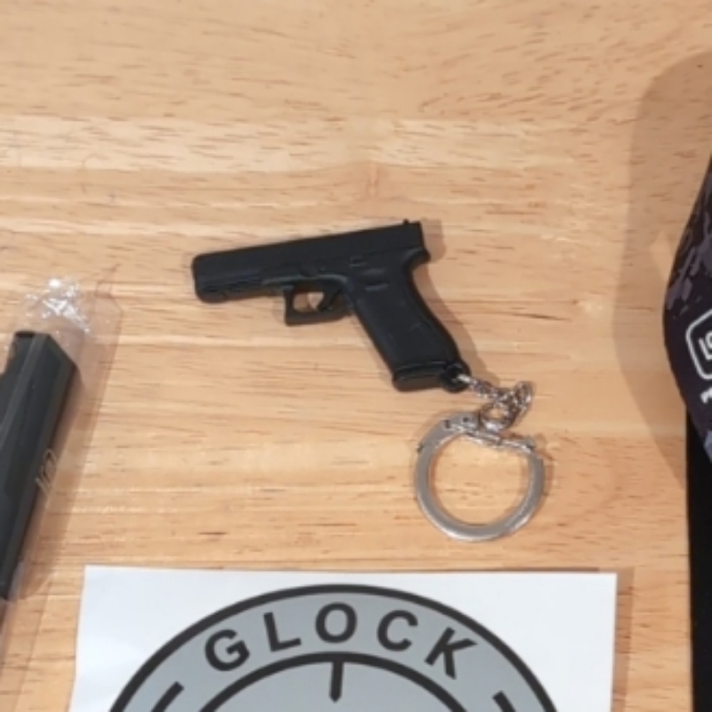Glock Branded Collectable Merch Bundle – Pen, Keychain, Sticker & Lanyard (New) - Picture 4 of 4